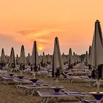 Peaceful On The Coast Of Апартаменти *