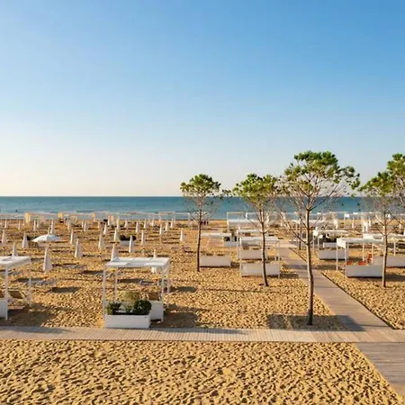 Апартаменти Peaceful On The Coast Of *