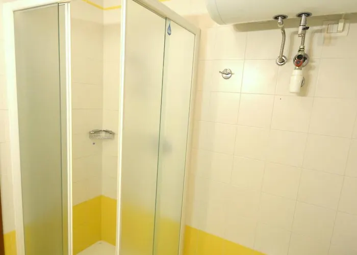 Peaceful On The Coast Of Бібіоне